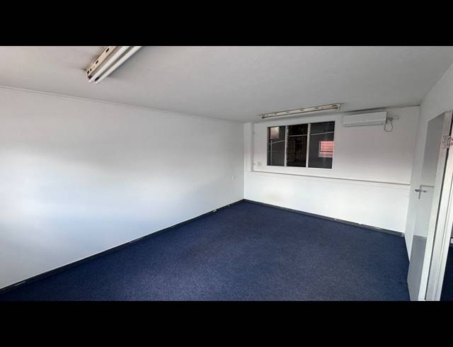 294M² WAREHOUSE TO LET IN EASTGATE